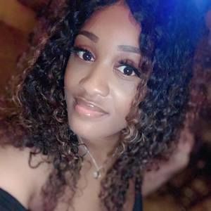 Meet your Posher, Lashunda